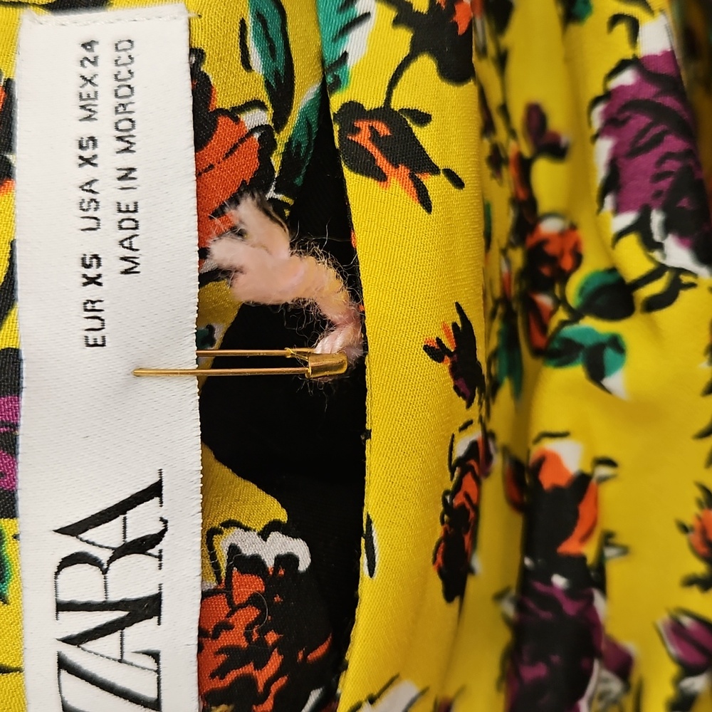 Zara Ruched Floral Pattern Mini Skirt - Picture 5 of 5